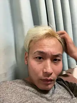 Snapshot of kouji8800 chatting on 01/03/25, 12:30 kouji8800 online show from 01/03/25, 12:30