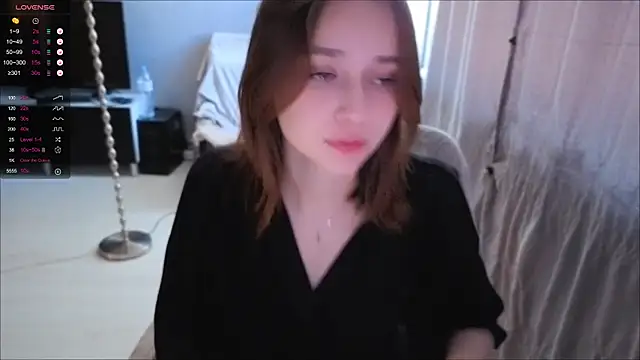 SweetLinaa online show from 04/27/26, 01:31