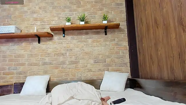 Lizzyvixxx online show from 02/25/25, 01:28