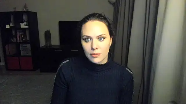 MollyCheiz online show from 01/10/25, 08:15