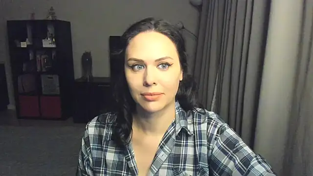 MollyCheiz online show from 01/17/25, 04:15