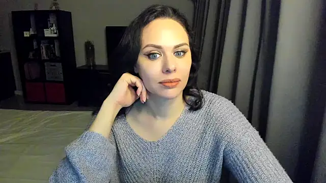 MollyCheiz online show from 02/19/25, 08:41