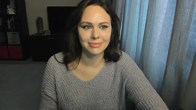 MollyCheiz online show from 10/25/25, 10:45