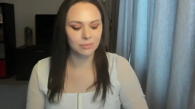 Snapshot of MollyCheiz chatting on 03/23/26, 02:54 MollyCheiz online show from 03/23/26, 02:54