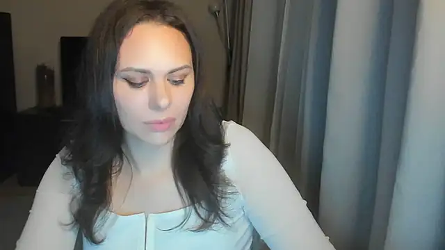 Snapshot of MollyCheiz chatting on 03/29/26, 08:53 MollyCheiz online show from 03/29/26, 08:53