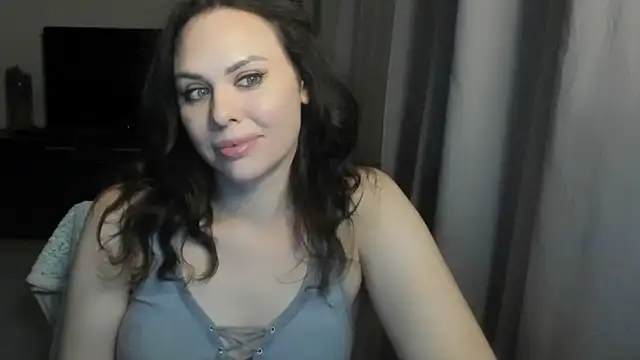 Snapshot of MollyCheiz chatting on 04/15/26, 08:09 MollyCheiz online show from 04/15/26, 08:09