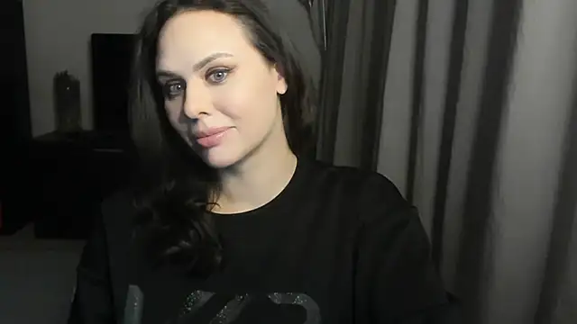 Snapshot of MollyCheiz chatting on 04/19/26, 10:01 MollyCheiz online show from 04/19/26, 10:01
