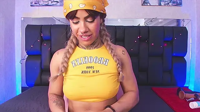 canela oss online show from 02/08/25, 03:10