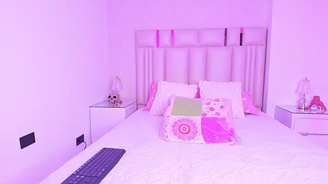 canela oss online show from 11/01/25, 12:07