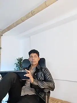 Snapshot of wagz chatting on 10/31/25, 01:12 wagz online show from 10/31/25, 01:12