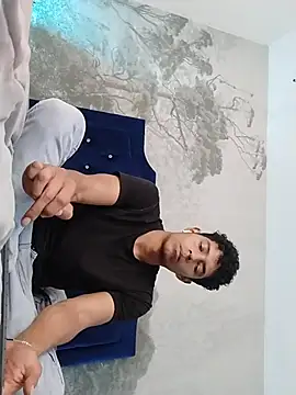 Snapshot of wagz chatting on 11/06/25, 03:02 wagz online show from 11/06/25, 03:02