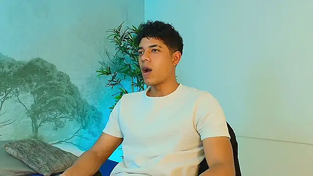 Snapshot of wagz chatting on 03/28/26, 08:30 wagz online show from 03/28/26, 08:30