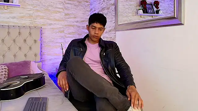 Snapshot of wagz chatting on 04/03/26, 08:18 wagz online show from 04/03/26, 08:18