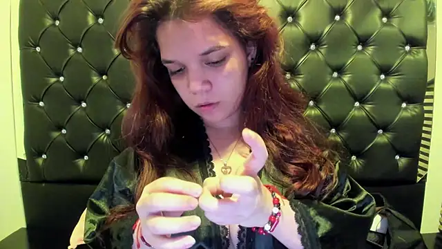 MelanyCarter18 online show from 11/18/25, 08:13