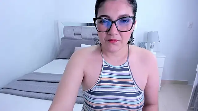 Camilaa bueno online show from 04/29/26, 11:44