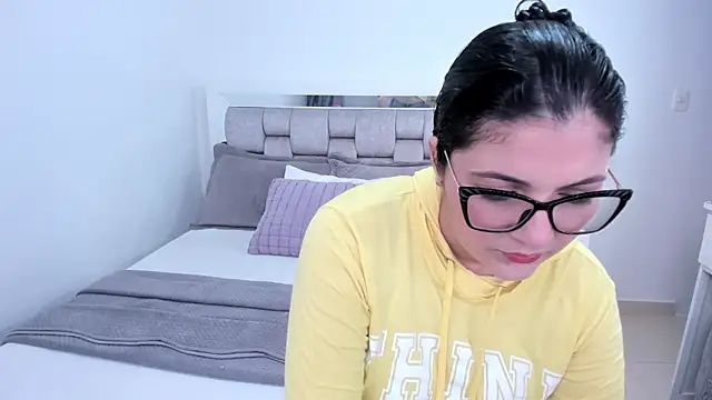 Camilaa bueno online show from 05/07/26, 10:48