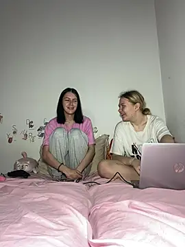 ella grays online show from 04/28/26, 07:08