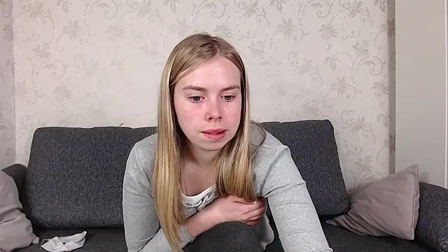 sofiaa here online show from 03/30/26, 12:22
