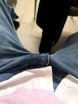 Snapshot of faaseel chatting on 02/19/25, 10:34 faaseel online show from 02/19/25, 10:34