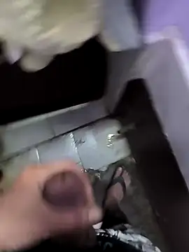 Snapshot of faaseel chatting on 02/26/25, 03:52 faaseel online show from 02/26/25, 03:52