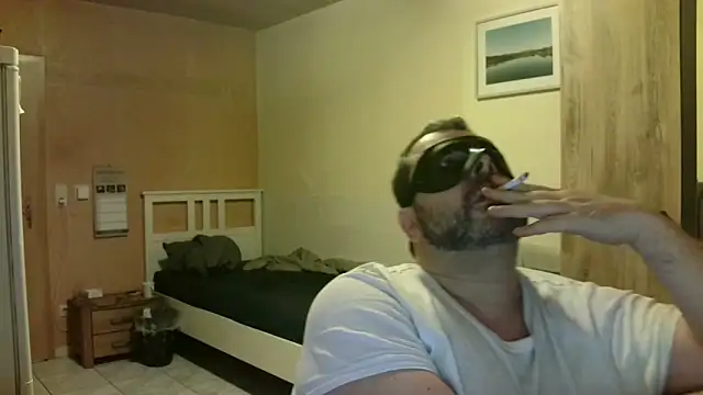 Snapshot of SADOMASKE chatting on 12/05/24, 05:06 SADOMASKE online show from 12/05/24, 05:06