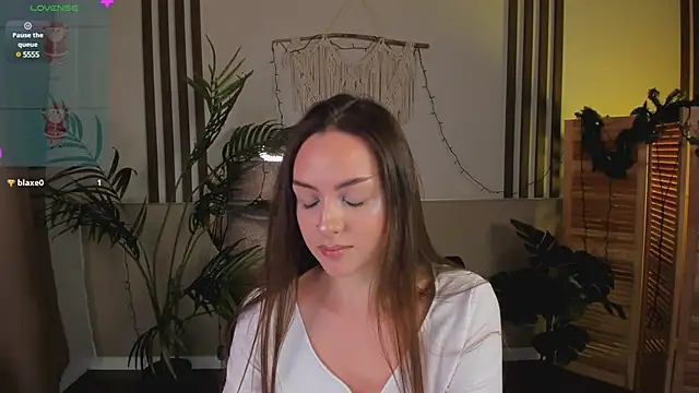 Snapshot of JanettaGrey chatting on 01/08/25, 12:37 JanettaGrey online show from 01/08/25, 12:37