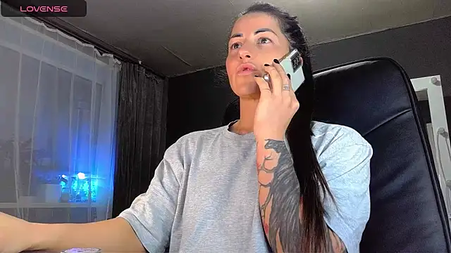 Snapshot of Aria_Dl chatting on 01/28/25, 03:46 Aria Dl online show from 01/28/25, 03:46