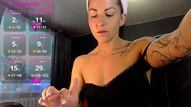 Snapshot of Aria_Dl chatting on 03/18/25, 12:14 Aria Dl online show from 03/18/25, 12:14