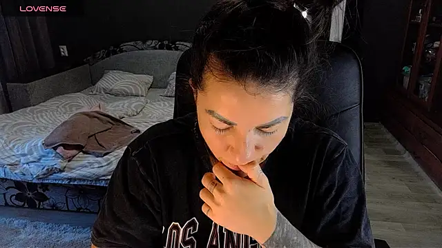 Snapshot of Aria_Dl chatting on 09/10/25, 12:05 Aria Dl online show from 09/10/25, 12:05