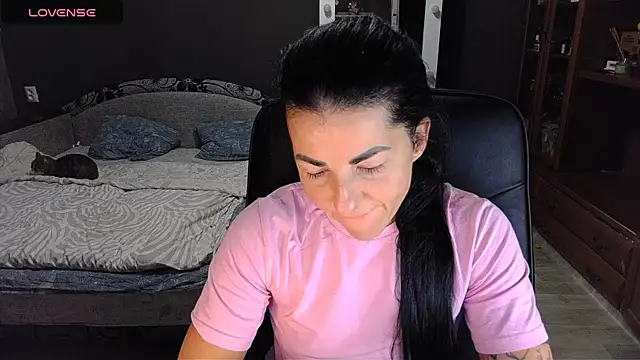 Aria Dl online show from 11/27/25, 01:24