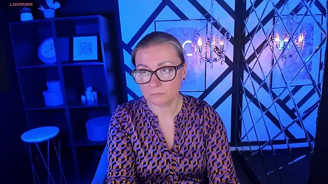 Snapshot of AlexandraKind chatting on 03/03/25, 04:35 AlexandraKind online show from 03/03/25, 04:35