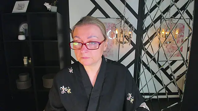 Snapshot of AlexandraKind chatting on 10/03/25, 01:41 AlexandraKind online show from 10/03/25, 01:41