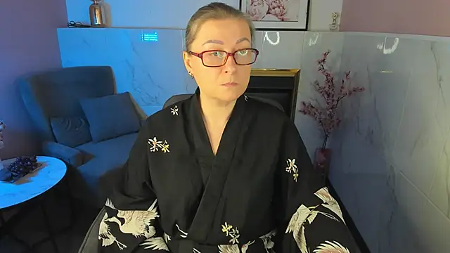 Snapshot of AlexandraKind chatting on 12/05/25, 08:49 AlexandraKind online show from 12/05/25, 08:49