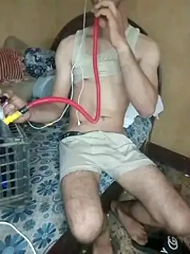 LOOLOOO123123 online show from 10/18/25, 04:26