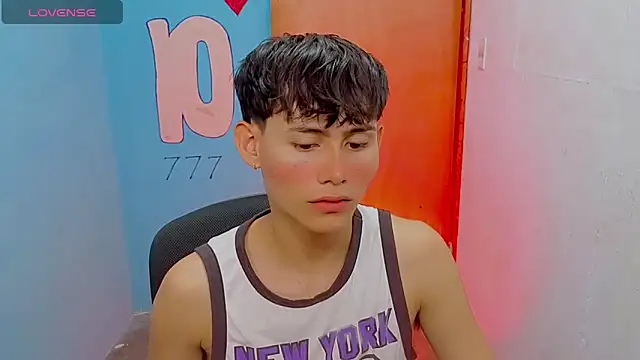 tanjiro cute online show from 05/15/26, 04:52