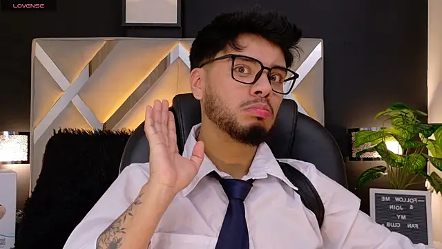 Tommidubois online show from 11/08/25, 04:34