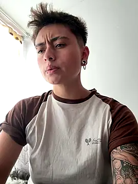 Snapshot of Chriss_gomez2 chatting on 10/05/25, 07:45 Chriss gomez2 online show from 10/05/25, 07:45