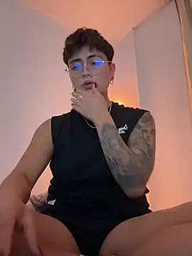 Snapshot of Chriss_gomez2 chatting on 01/11/26, 02:38 Chriss gomez2 online show from 01/11/26, 02:38