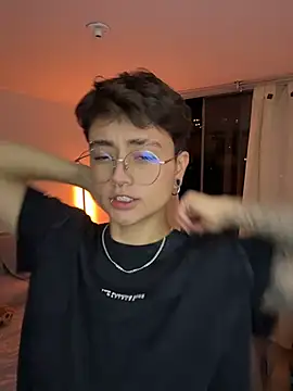 Snapshot of Chriss_gomez2 chatting on 01/11/26, 11:32 Chriss gomez2 online show from 01/11/26, 11:32