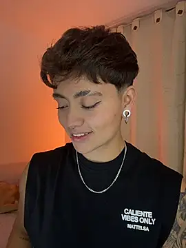 Snapshot of Chriss_gomez2 chatting on 01/17/26, 07:24 Chriss gomez2 online show from 01/17/26, 07:24