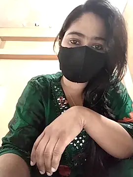 Magical Girl- online show from 12/16/25, 04:06