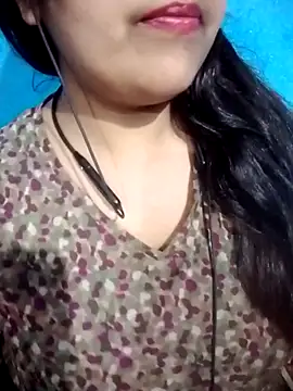 Love-Veronica online show from 05/08/26, 02:00