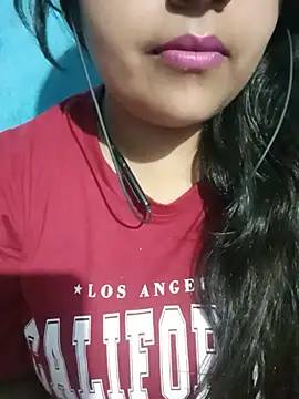 Love-Veronica online show from 05/15/26, 06:59