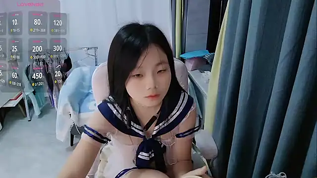 Lena-yyds online show from 10/23/25, 06:39