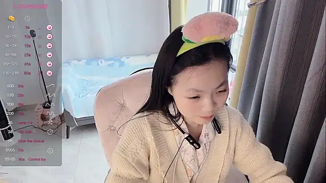 Lena-yyds online show from 12/05/25, 12:41