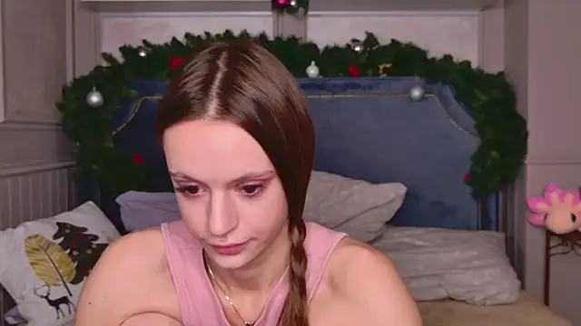 Snapshot of RebeccaMartons chatting on 01/14/25, 04:04 RebeccaMartons online show from 01/14/25, 04:04