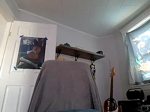 Snapshot of ChuckyyDee chatting on 12/12/24, 02:33 ChuckyyDee online show from 12/12/24, 02:33