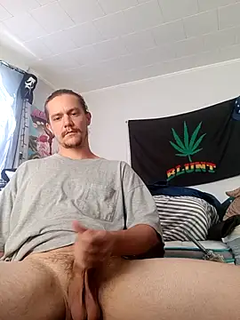 Snapshot of ChuckyyDee chatting on 09/13/25, 08:08 ChuckyyDee online show from 09/13/25, 08:08