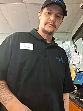 Snapshot of ChuckyyDee chatting on 01/17/26, 06:51 ChuckyyDee online show from 01/17/26, 06:51