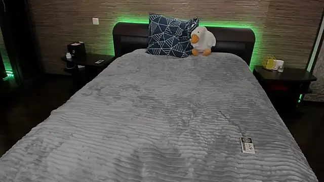 Snapshot of Lust_One_ chatting on 12/13/24, 07:43 Lust One  online show from 12/13/24, 07:43